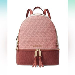 ✨ Signature Logo Rhea Zip Medium Tri-Color
Backpack✨